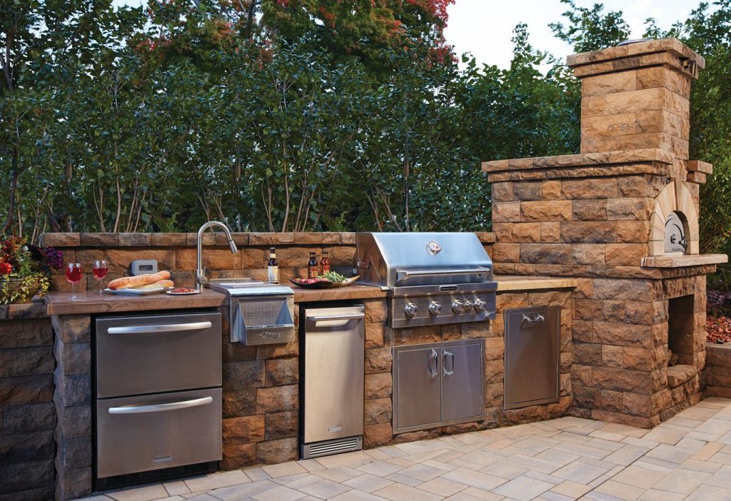Designing the Perfect Outdoor Kitchen: Things to Know!