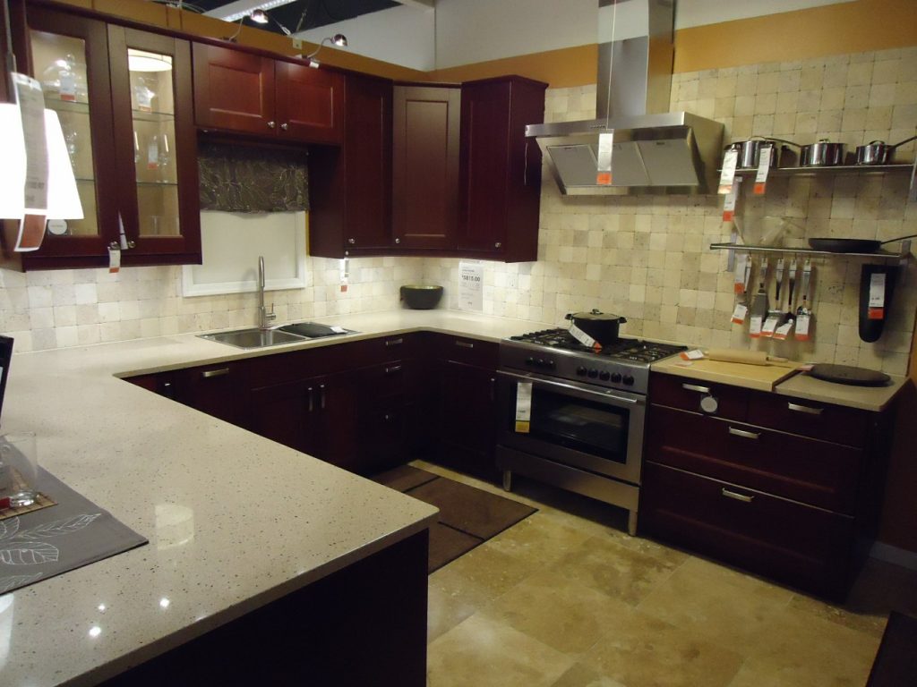 How to Choose Custom Kitchen Cabinets – Tips For Finding the Best Cabinets