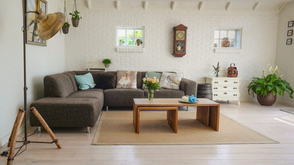 Starting an E-Commerce Store: Tips for Selling Home Décor Online